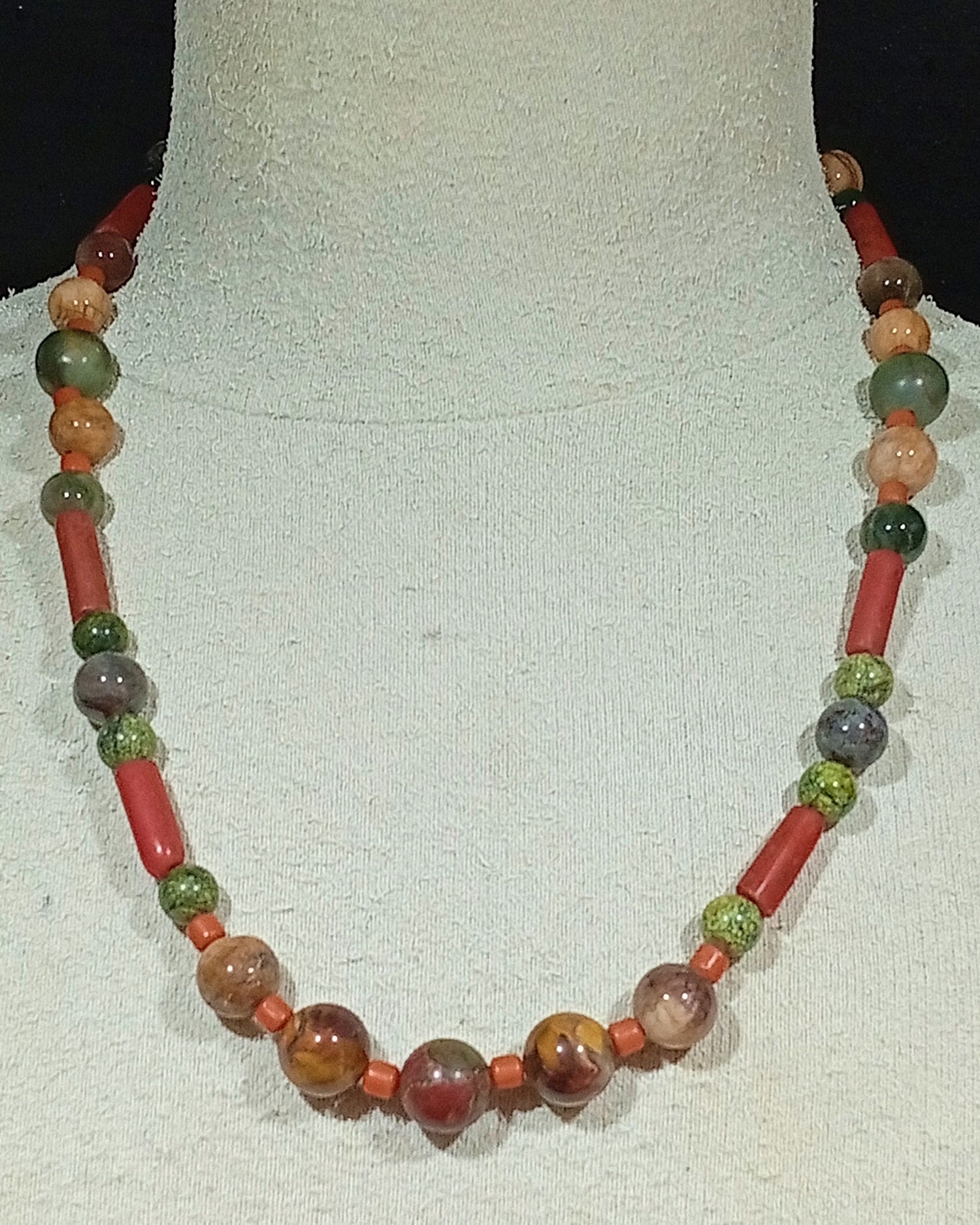 COLLIER "JOYEUX"