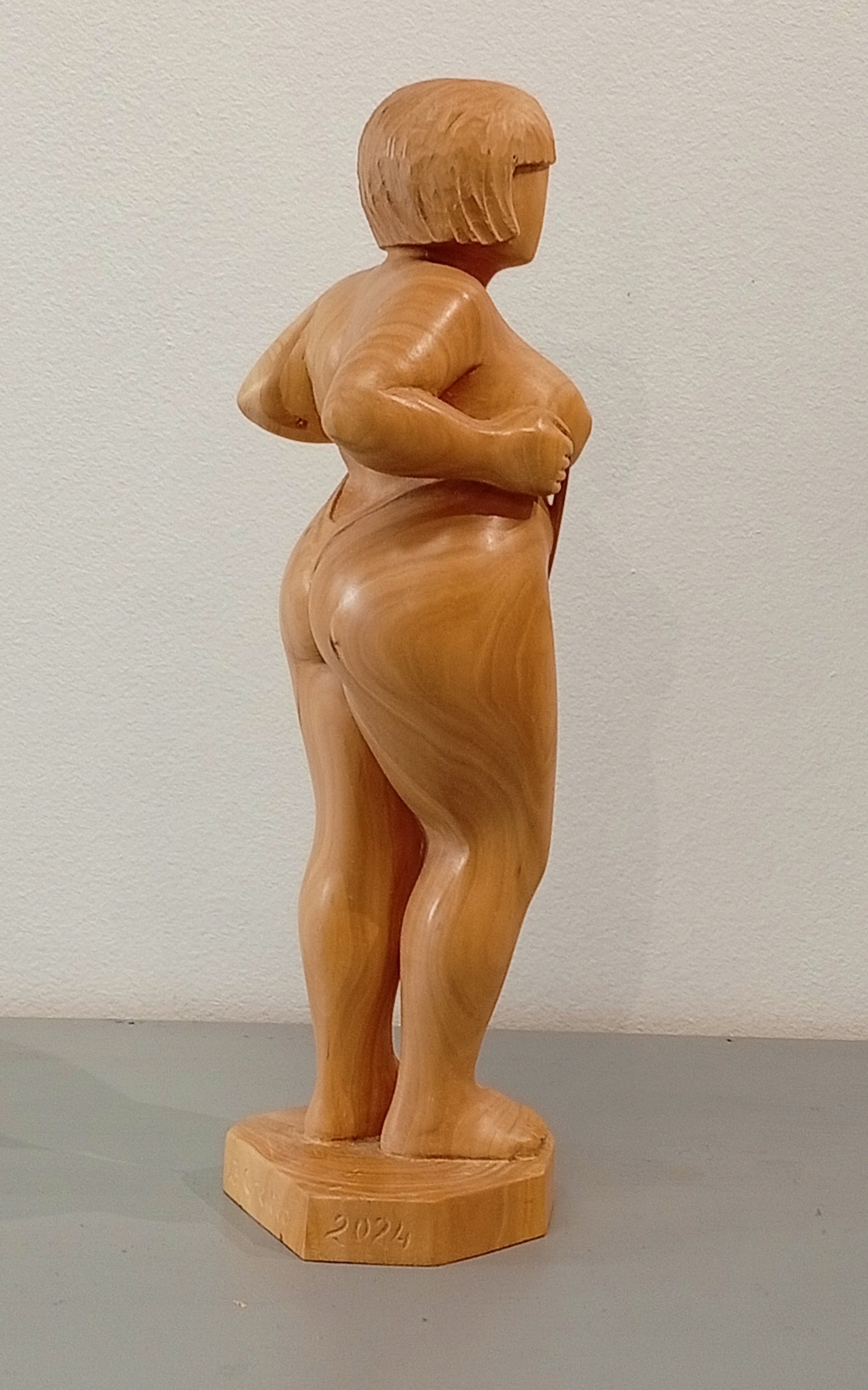 MADAME STRING