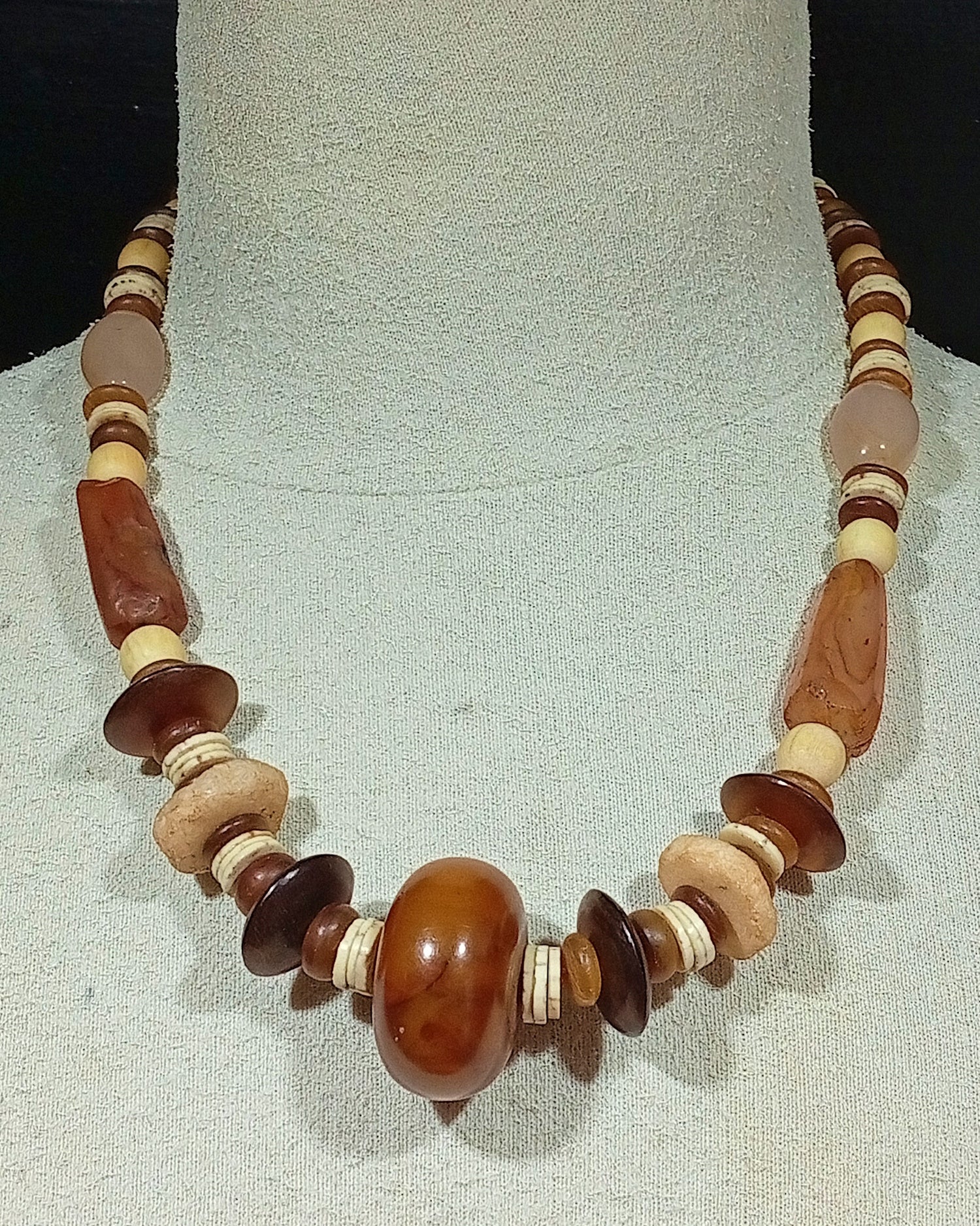 COLLIER SERENITE